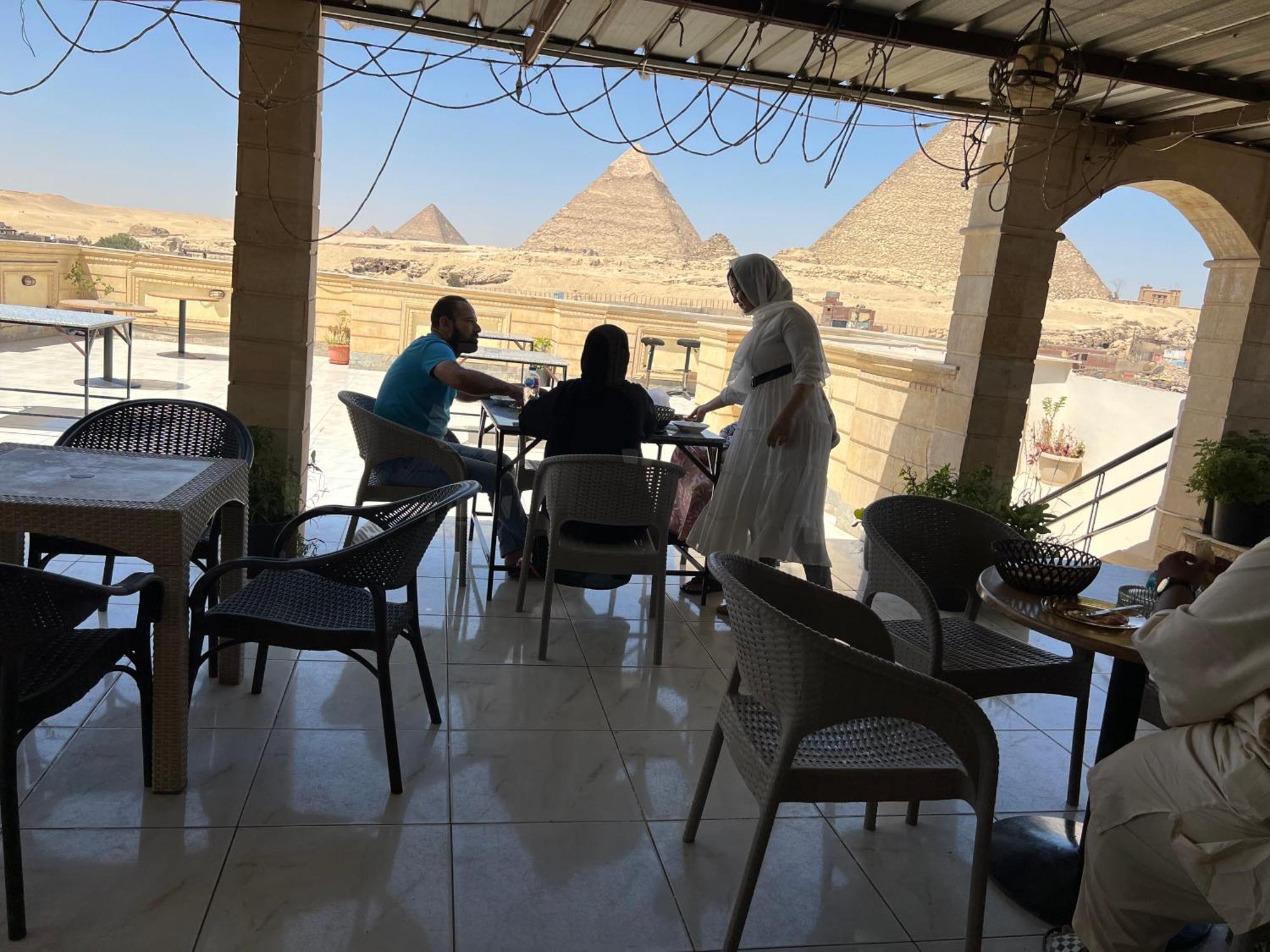 Moses Pyramids Inn Kafret el-Gabal Esterno foto
